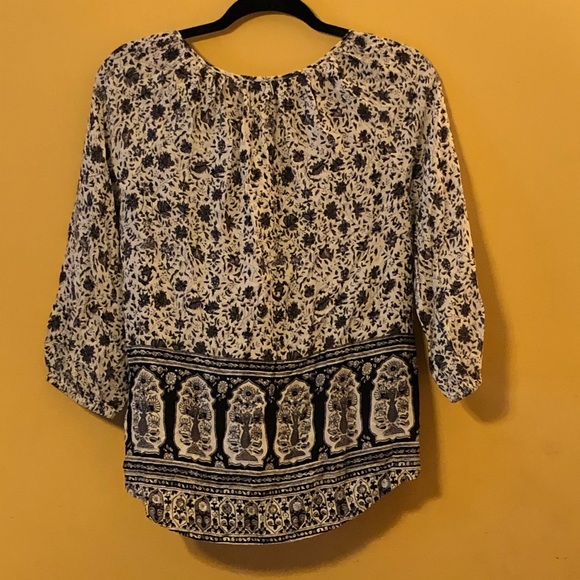 2/$15 Preloved Lucky Brand Shirt B13 - Picture 2 of 8